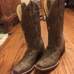 Corral boots