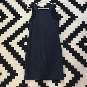 Cute cocktail dress. Only once worn for a wedding.