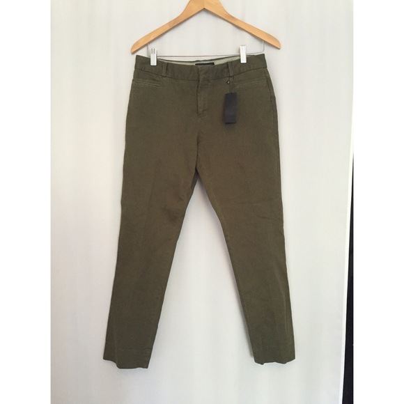 Banana Republic Sloan Khaki in Olive