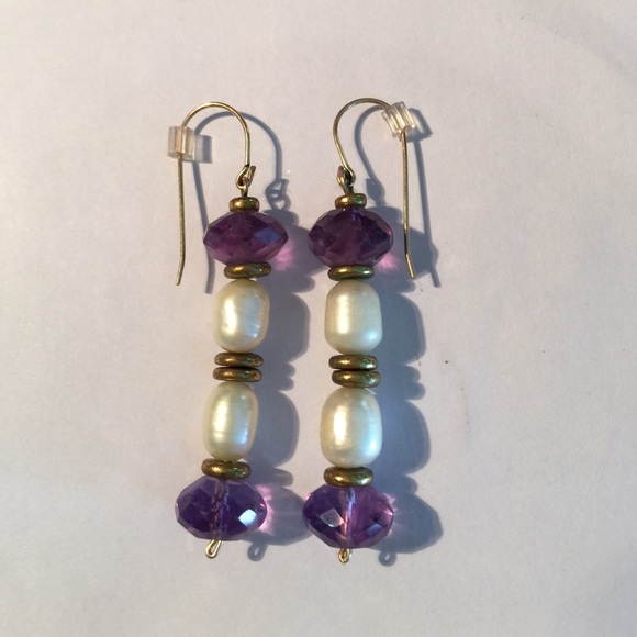 Earrings - Picture 1 of 1