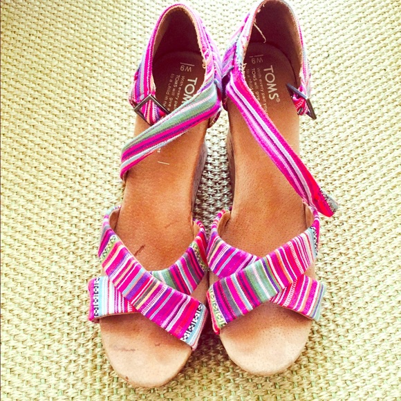 Toms brand multi colored wedge shoes