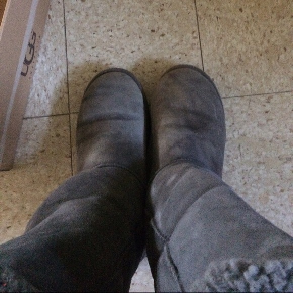 Grey Bailey Button Triple Uggs size 10