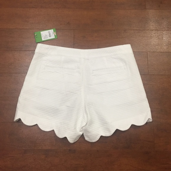 NWT White Lilly Pulitzer Buttercup Short - Picture 2 of 3
