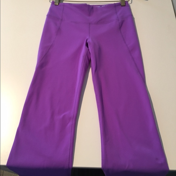 Lululemon cropped workout pants