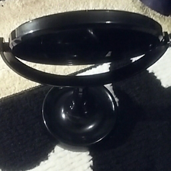 Vanity mirror