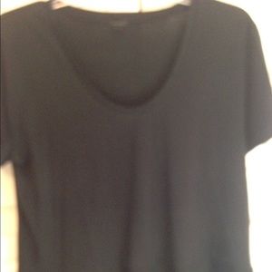 Black t shirt with pleated bottom