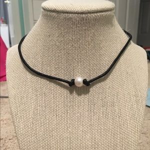 Boho leather pearl necklace