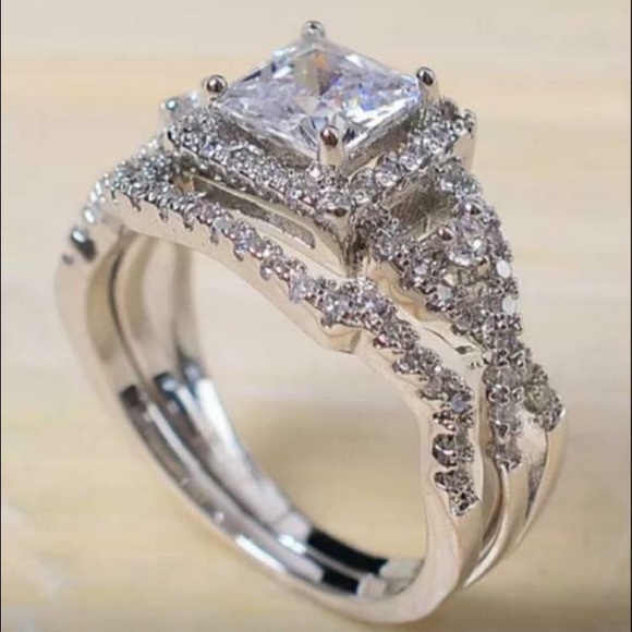 Boutique  Jewelry - 🎈💥simply stunning 18 k gold filled wedding set