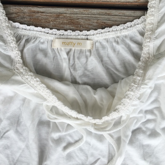⭐️SALE⭐️Matty M White Lace Top - Picture 3 of 4