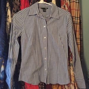 H&M women's button down shirt.