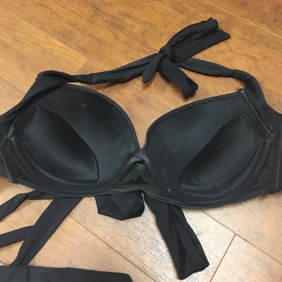 Victoria Secret Cross top Bikini! - Picture 3 of 4