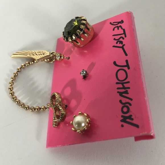 Betsey Johnson Mixmatch Earring - Picture 6 of 11