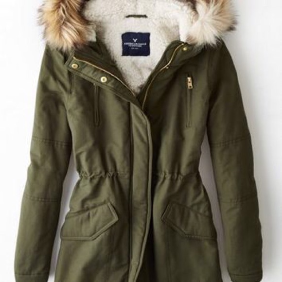 American Eagle Outfitters Jackets & Blazers - American eagle faux fur parka hooded green puffer