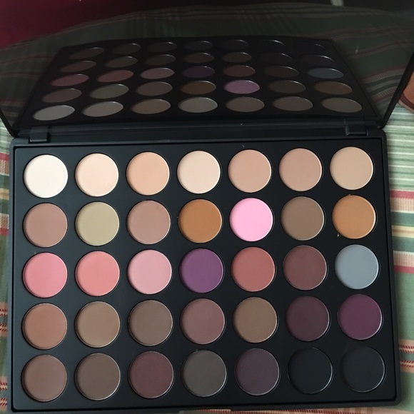 Morphe eyeshadow