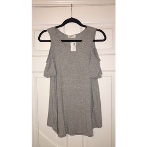 DCB cutout sleeve top