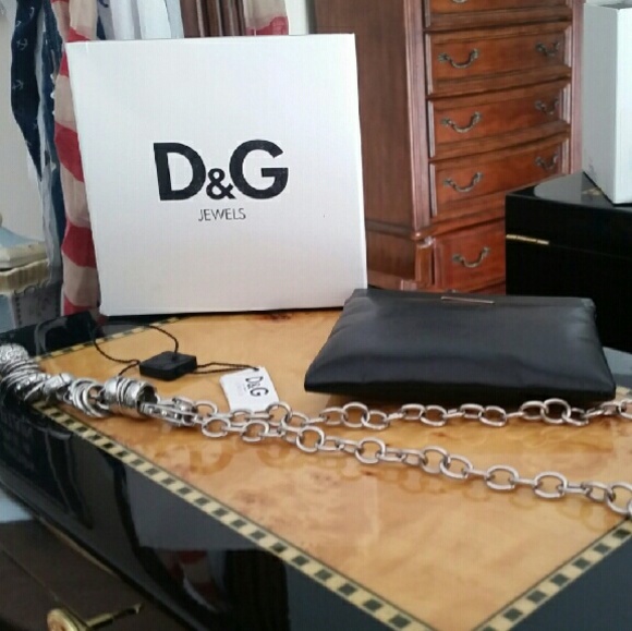 Dolce & Gabbana Lariat necklace