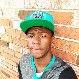 Meet your Posher, Charles