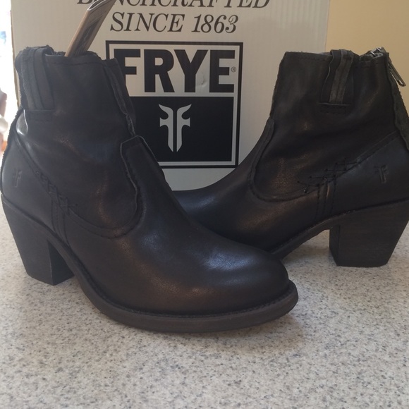 frye artisan boots