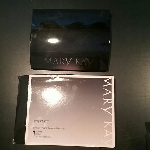 Mary Kay compact pro