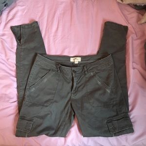 Hollister distressed cargo skinny jeans