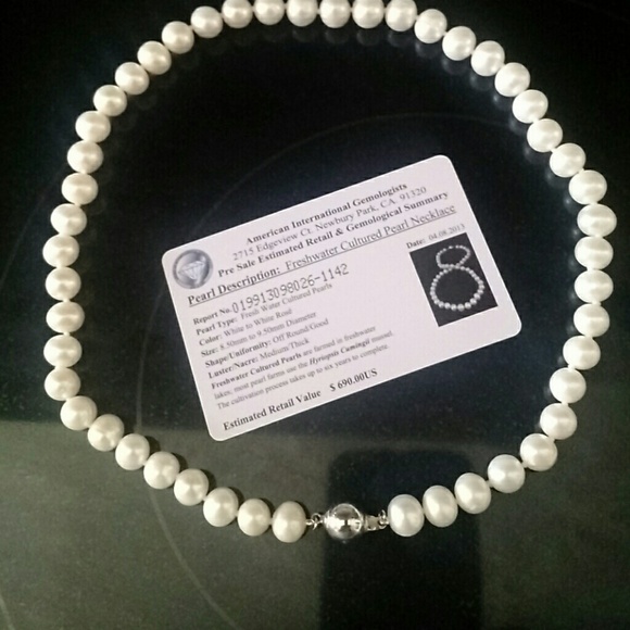 Freshwater Cultured pearl necklace