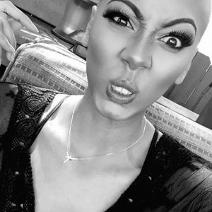 Meet your Posher, Linda