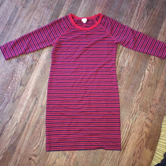 S, wore it once red and blue stripes 3/4 sleeve