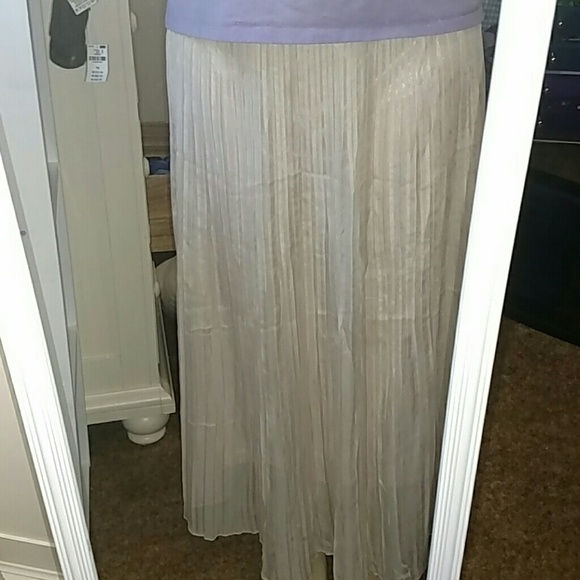 Flowy skirt