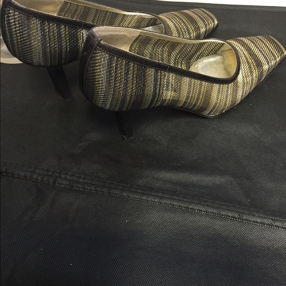 💥💥Reduced! Multi colored bronze mesh pump💥💥 - Picture 3 of 3