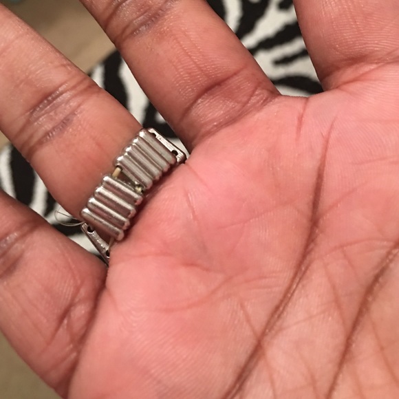 Pink studded ring💅🏾 - Picture 3 of 4