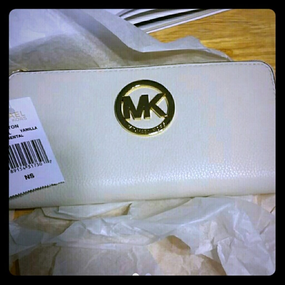Michael Kors wallet