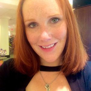 Meet your Posher, Elyse white