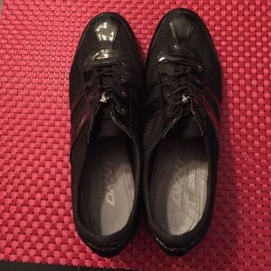 DNKY Black Tennis Shoe - size 9