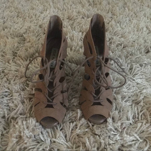 Ankle cut heels