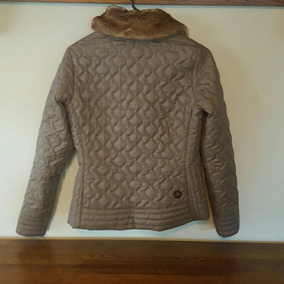 Women's Marmot Jacket - Picture 2 of 3