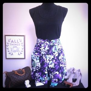 🎉New Listing: Floral Gloria Vanderbilt Shorts🎉