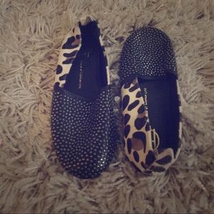 CLEANING OUT MY CLOSET!!