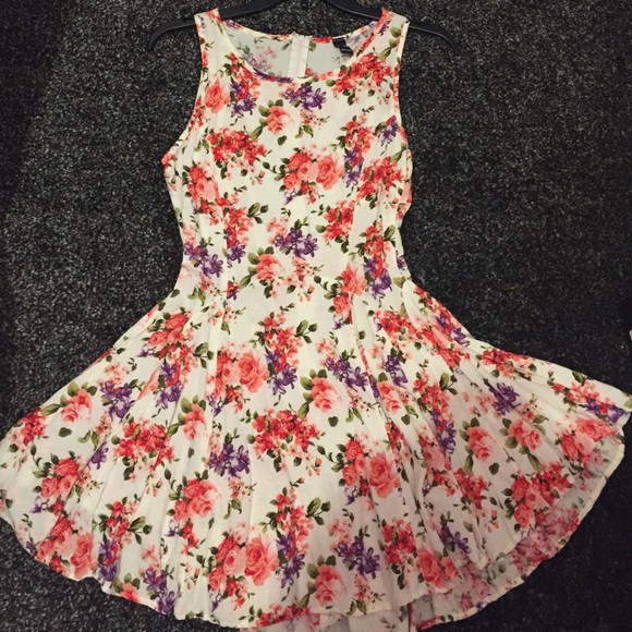 Windsor cute floral dress