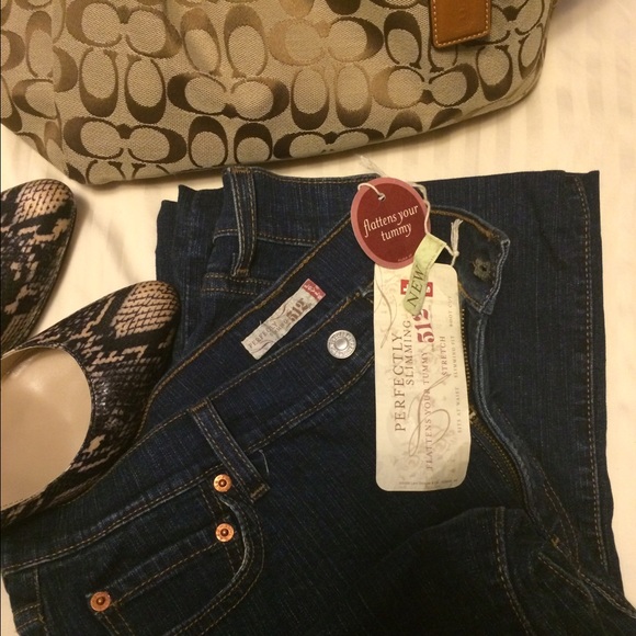 💥Levi 512 boot-cut women jeans👠🌬