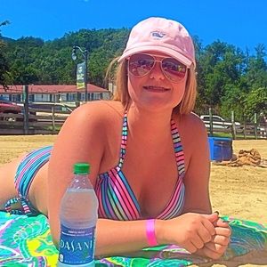 Meet your Posher, Bailey