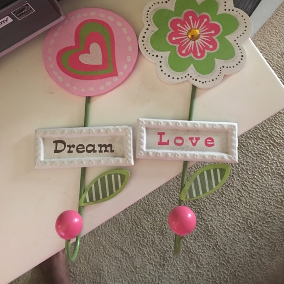 Cute wall hangers!