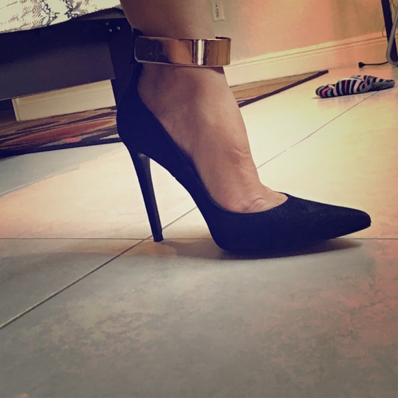 Pointed toe heels - Picture 1 of 4