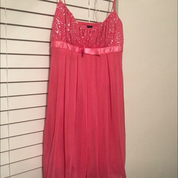 Dresses & Skirts - Prom dress