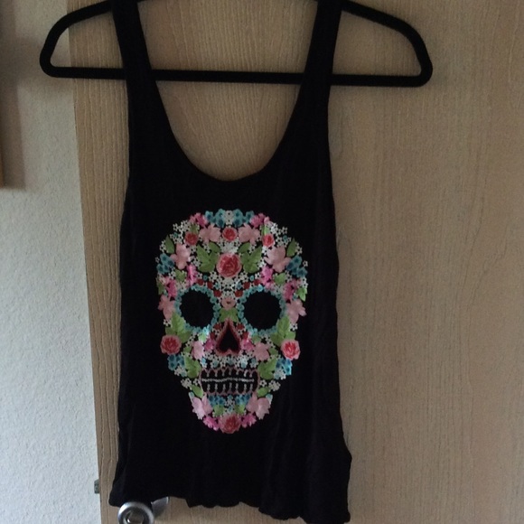 Floral skull tank
