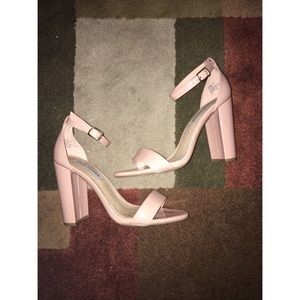 Must have shoes ❤️Steve Madden NUDE CARRSON sandal