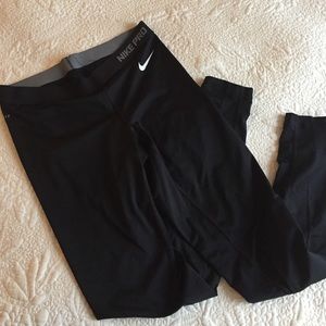 Nike Pro women's full length leggings