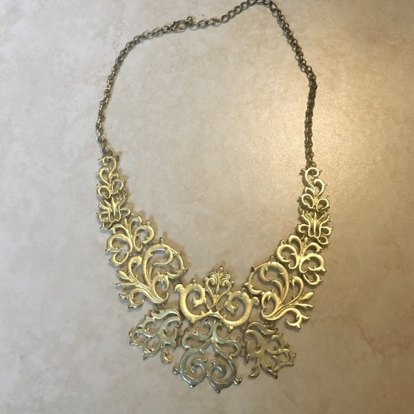 Stamens necklace
