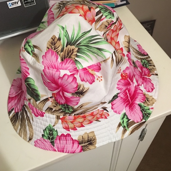 A floral bucket hat!