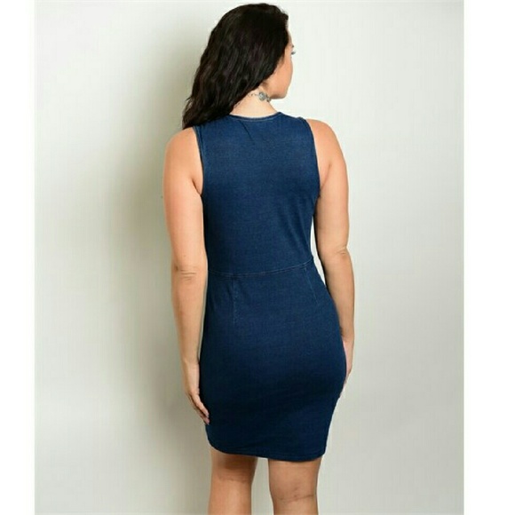 FINAL | Denim Dress - Plus Size - Picture 5 of 6