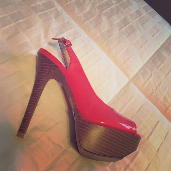 High Heels. Great color!